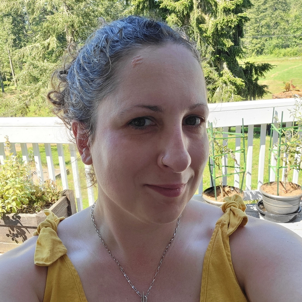Meet your Posher, Danae